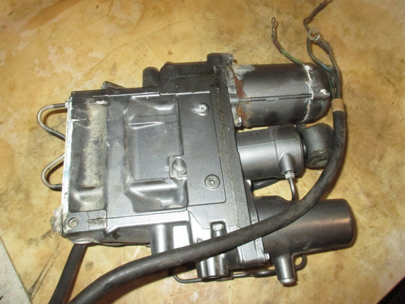 Suzuki DT90 90hp outboard tilt trim unit