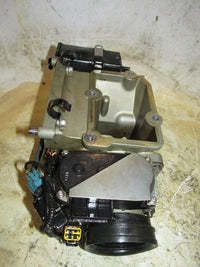Load image into Gallery viewer, Yamaha 250hp 3.3L 4 Stroke Outboard Throttle Body and Intake (6P2-13750-00-00)
