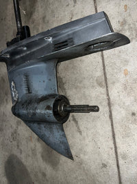 Load image into Gallery viewer, Yamaha 115hp 2 stroke outboard 25" Shaft Lower Unit
