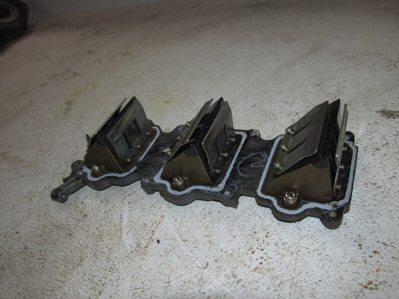 Yamaha 60hp 2 Stroke Outboard Intake Manifold and Reeds (6H2-13610-00)