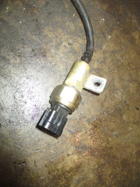 Load image into Gallery viewer, Yamaha 200hp 4 cyl 4 stroke outboard speed/ water pressure sensor
