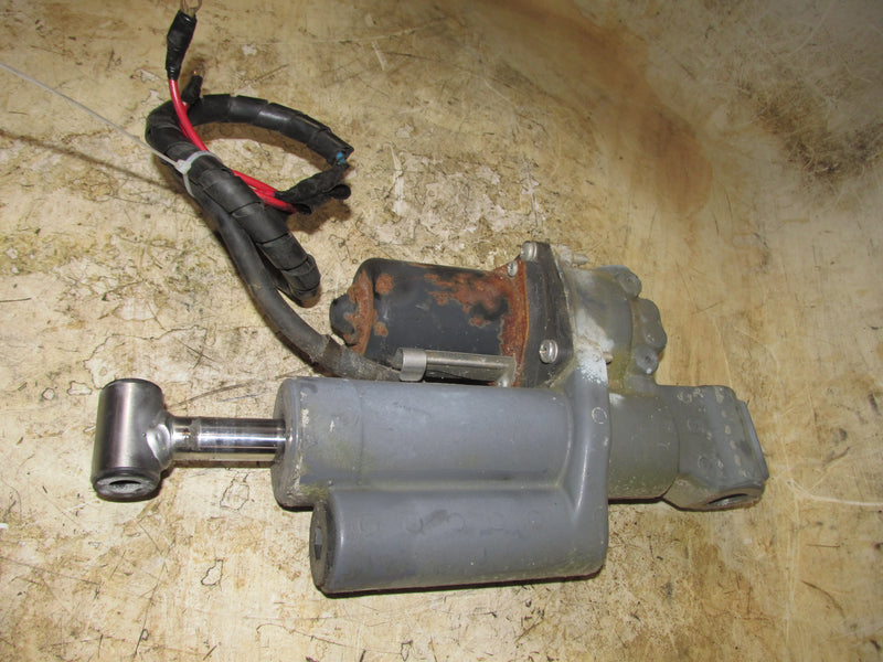 Suzuki DF50 50hp Outboard Tilt Trim Unit (48641-97E01)