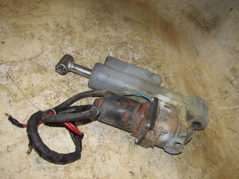 Suzuki DF50 50hp Outboard Tilt Trim Unit (48641-97E01)