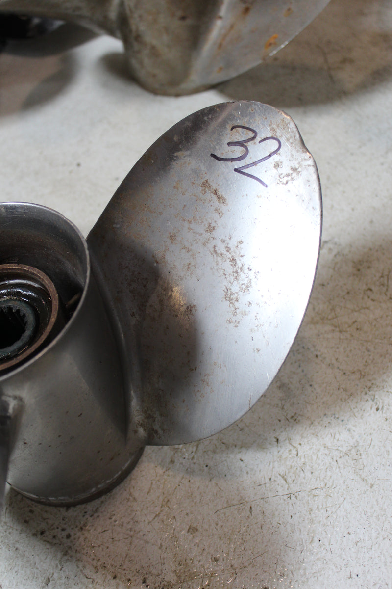 Suzuki DF90/140 Outboard Stainless Steel Propeller 14x22 15-Spline