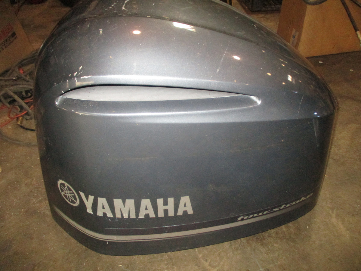 Yamaha 300hp 4 stroke outboard top cowling