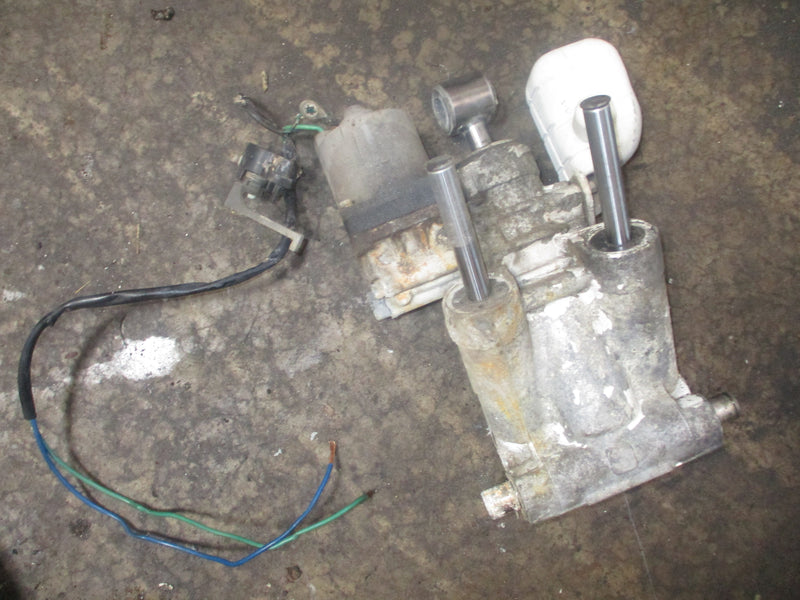 Evinrude Ocean Pro 175hp outboard tilt trim unit