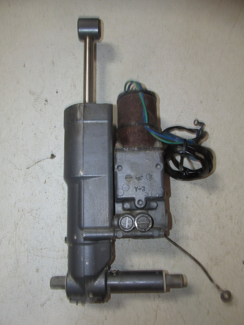 Yamaha 90hp 4 Stroke Outboard Tilt Trim Unit (67F-03)