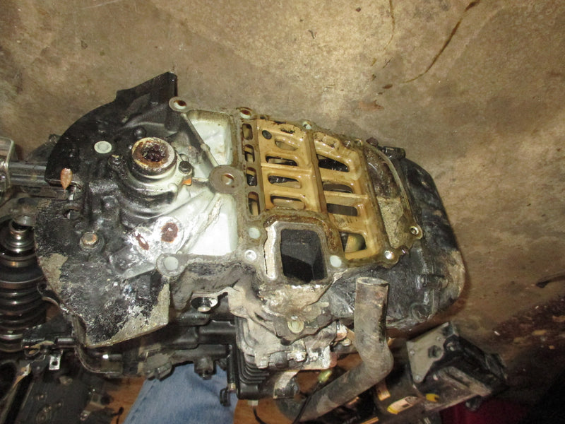Suzuki DF40 40hp outboard Crankcase Powerhead