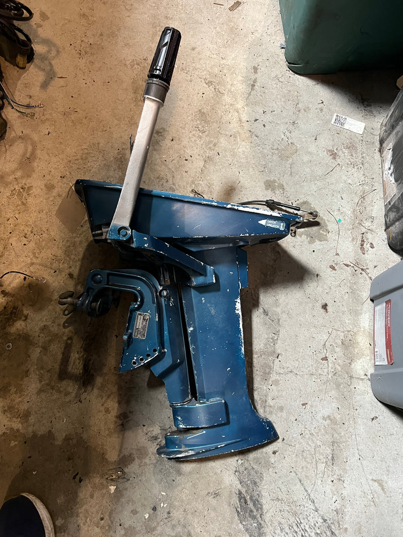 Evinrude 7.5hp outboard short shaft mid section