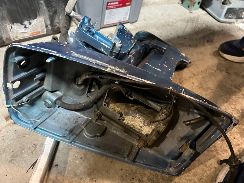 Evinrude 7.5hp outboard short shaft mid section