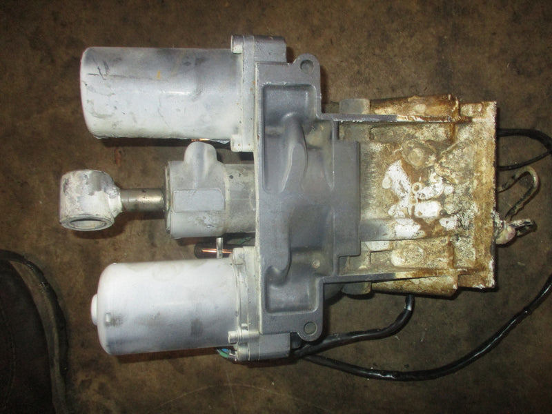 Yamaha 300hp 4.2L 4 stroke outboard tilt trim unit