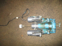 Load image into Gallery viewer, Yamaha 300hp 4 stroke outboard tilt trim unit (69J-06)
