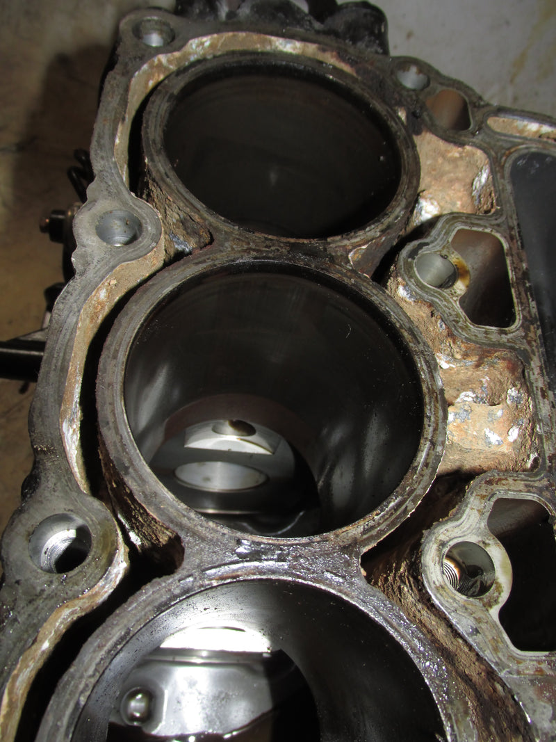 Suzuki DF50 50hp Outboard Crankcase Block