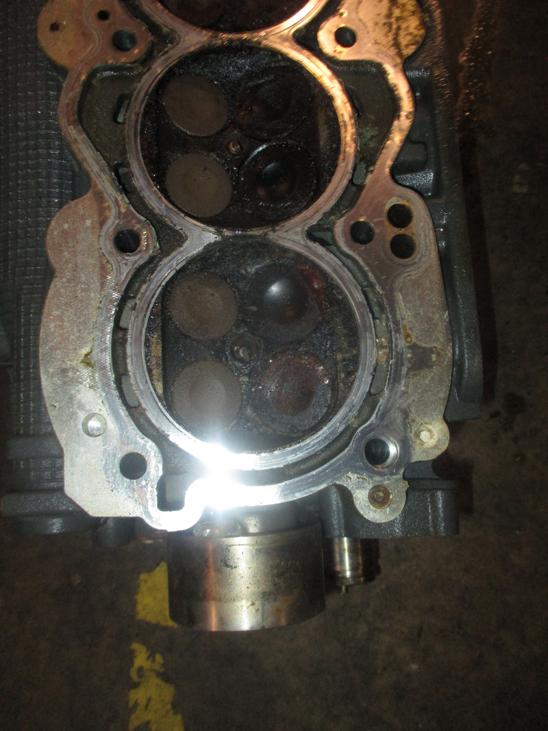 Yamaha 300hp 4.2L 4 stroke outboard starboard cylinder head