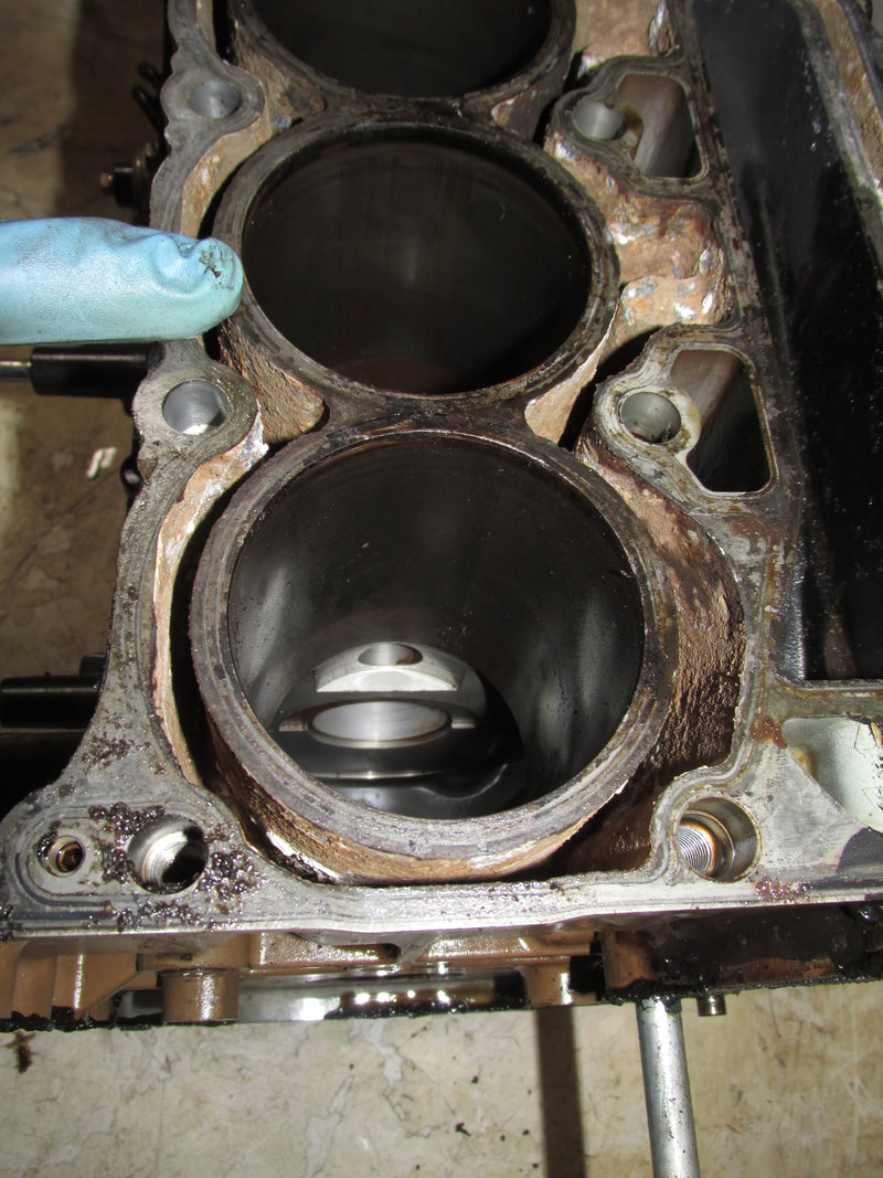 Suzuki DF50 50hp Outboard Crankcase Block