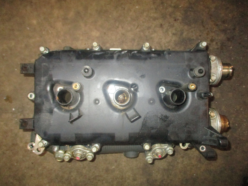 Yamaha 300hp 4.2L 4 stroke outboard port cylinder head