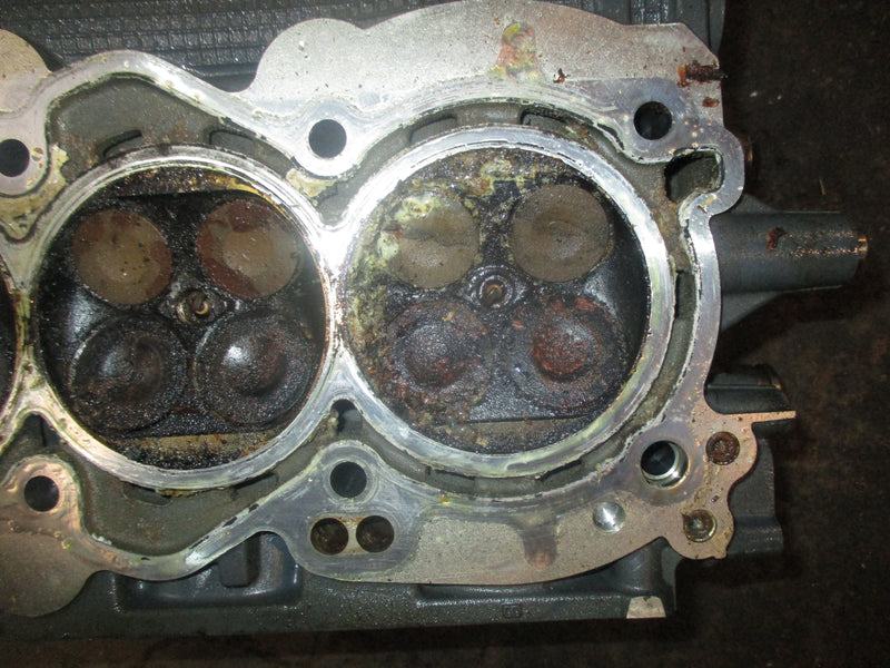 Yamaha 300hp 4.2L 4 stroke outboard port cylinder head