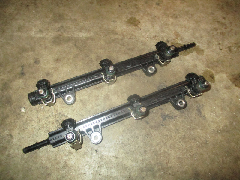 Yamaha 300hp 4.2L 4 stroke outboard fuel rail and injector set SOLD AS IS