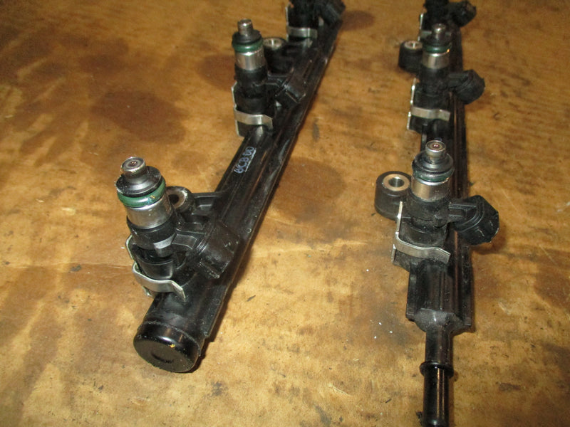 Yamaha 300hp 4 stroke outboard fuel rail and injector set (6CB-13161-00-00)