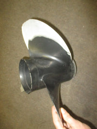 Load image into Gallery viewer, Yamaha 150hp 175hp 200hp outboard aluminum propeller 14x17 15 spline
