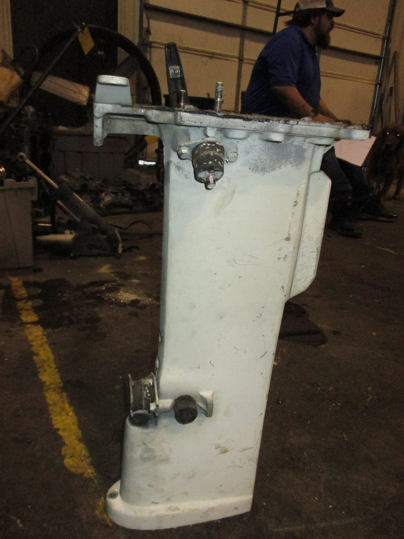 Johnson 25hp 2 stroke outboard long shaft upper casing