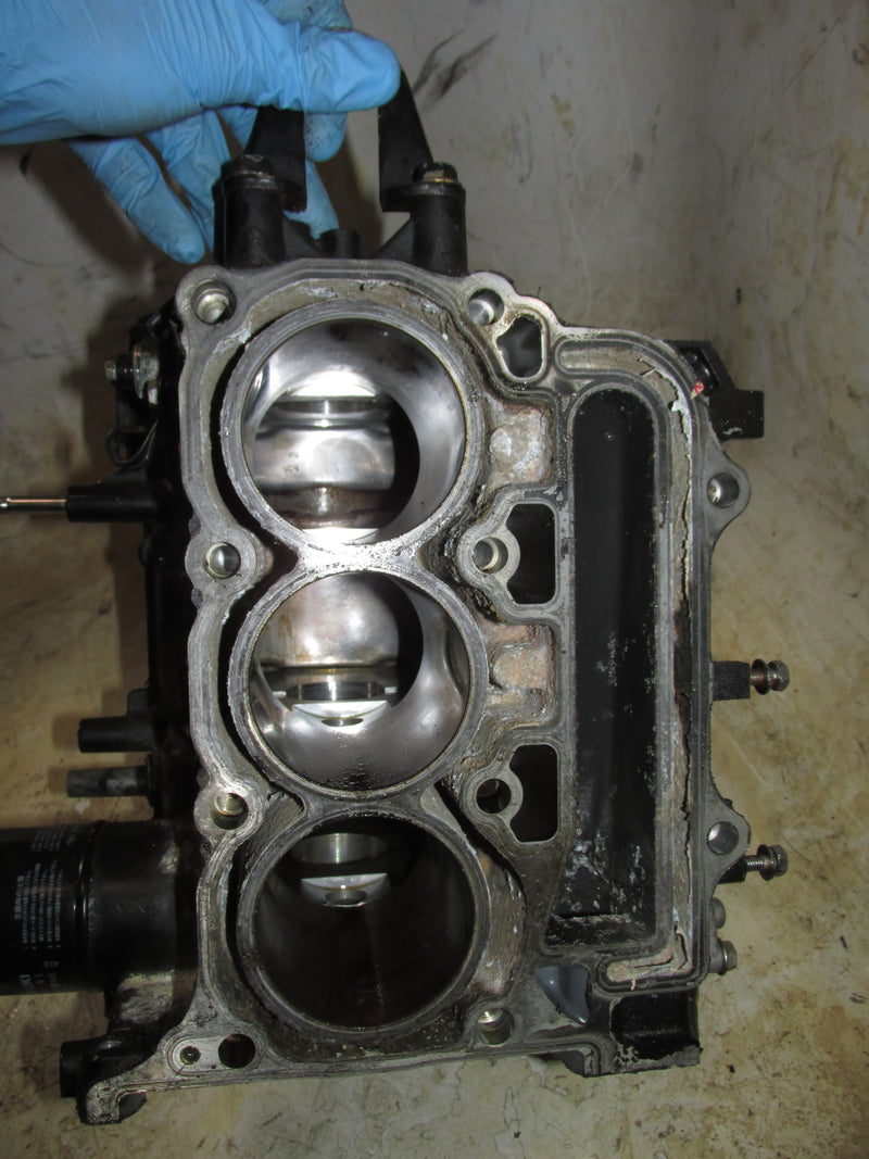 Suzuki DF50 50hp Outboard Crankcase Block