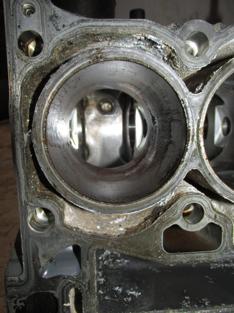 Suzuki DF50 50hp Outboard Crankcase Block
