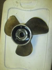 Load image into Gallery viewer, Yamaha 75hp - 115hp outboard stainless propeller 13x17-K K hub
