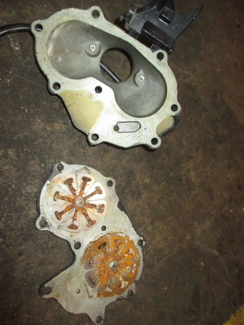 Johnson 25hp 2 stroke outboard intake manifold and reeds (331454)