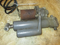 Load image into Gallery viewer, Suzuki DF40 40hp outboard Tilt Trim Unit
