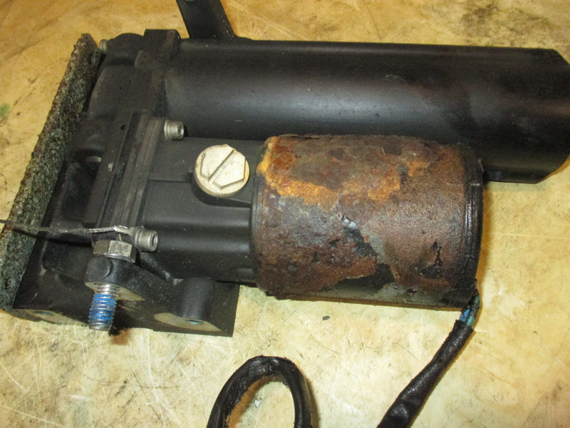Mercury 75hp 2 stroke outboard tilt trim unit