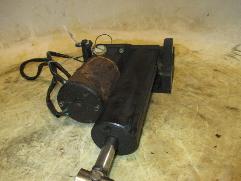 Mercury 75hp 2 stroke outboard tilt trim unit