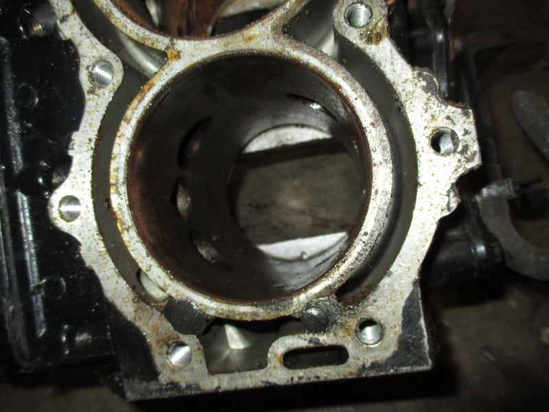 Johnson 25hp 2 stroke outboard crankcase block
