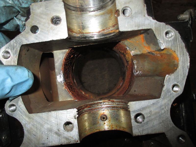 Johnson 25hp 2 stroke outboard crankcase block