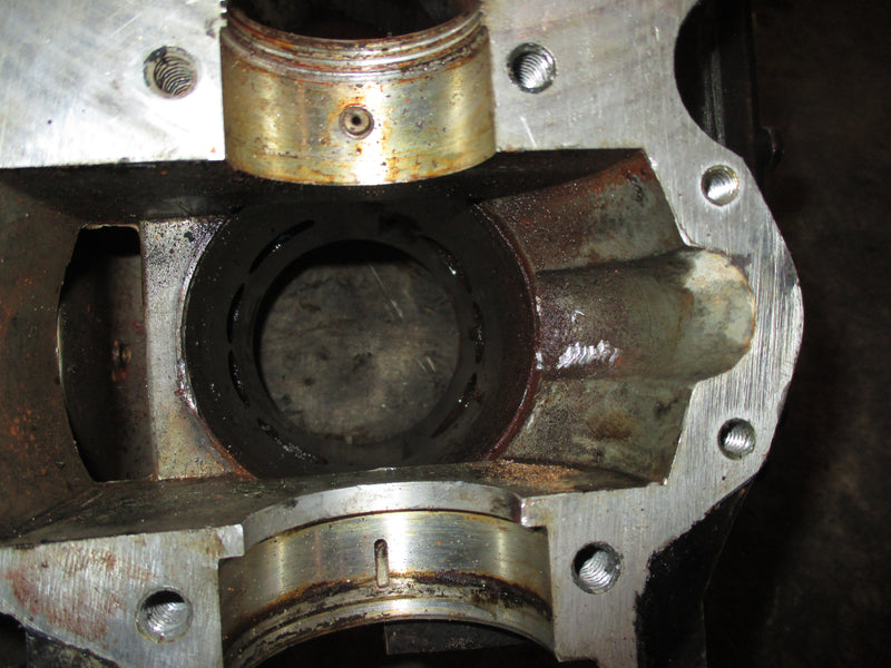 Johnson 25hp 2 stroke outboard crankcase block
