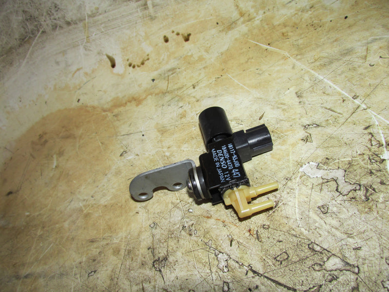 Suzuki DF175 175hp 4 Stroke Outboard Vacuum Switching Valve (18117-93J00)