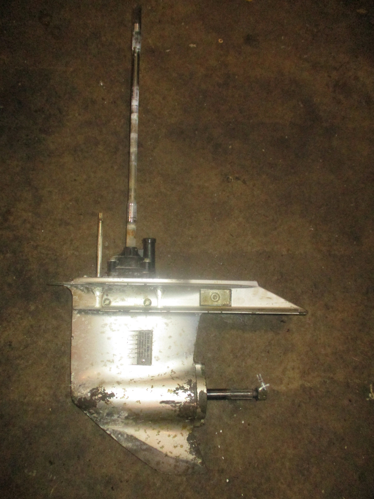 Honda BF115A 115hp 4 stroke outboard 25 inch shaft lower unit