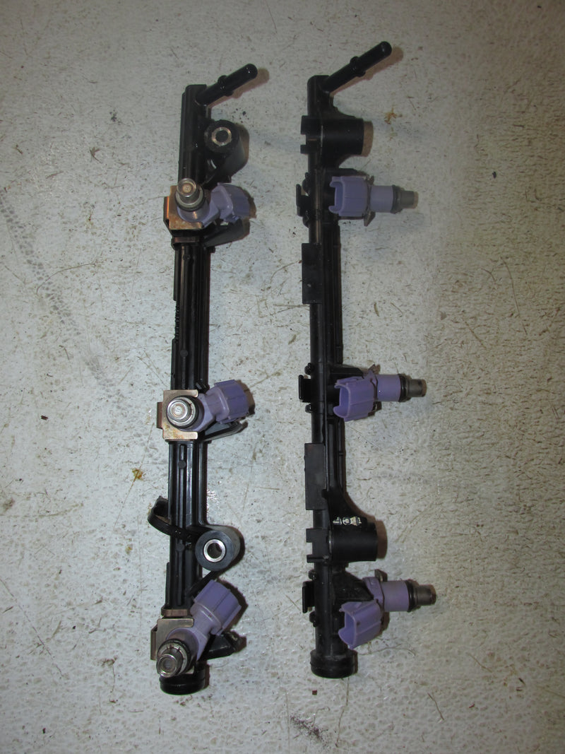 Yamaha 250hp 3.3L 4 Stroke Outboard Fuel Rail and Injector Set (692-13761-10-00)