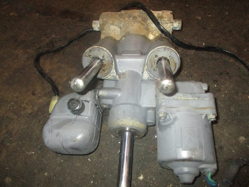 Honda BF115A 115hp 4 stroke outboard Showa tilt trim unit