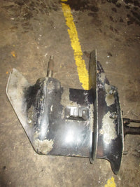 Load image into Gallery viewer, Evinrude 25hp 2 stroke outboard short shaft lower unit
