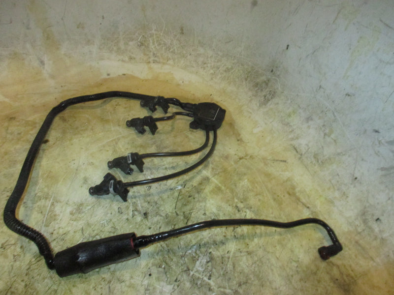 Mercury 50hp 4 stroke outboard fuel rail and injector set (879887T)