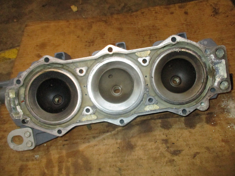 Yamaha 150hp HPDI outboard starboard cylinder head (68F-00)