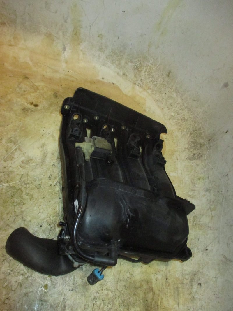 Mercury 50hp 4 stroke outboard intake manifold with throttle body (877829T03)