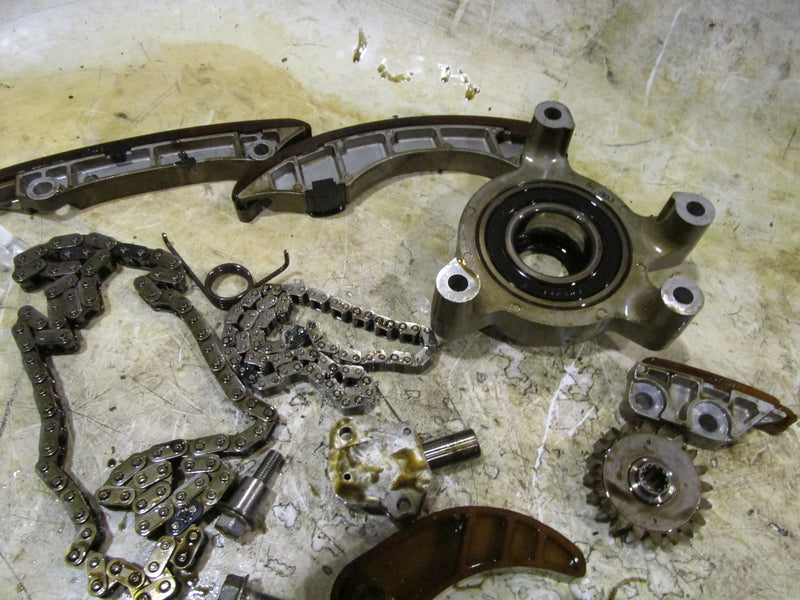 Suzuki DF175 175hp 4 Stroke Outboard Timing Chain Tensioner / Guides