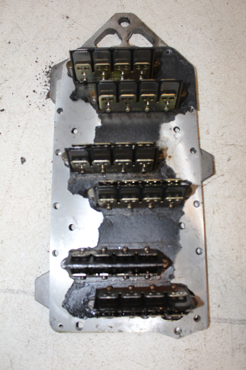 Mercury Optimax 150hp 2 Stroke Outboard Intake Manifold and Reeds