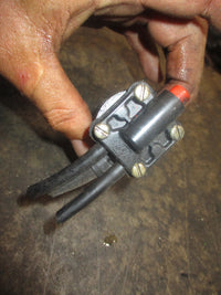 Load image into Gallery viewer, Evinrude 115hp outboard fuel primer (582111)
