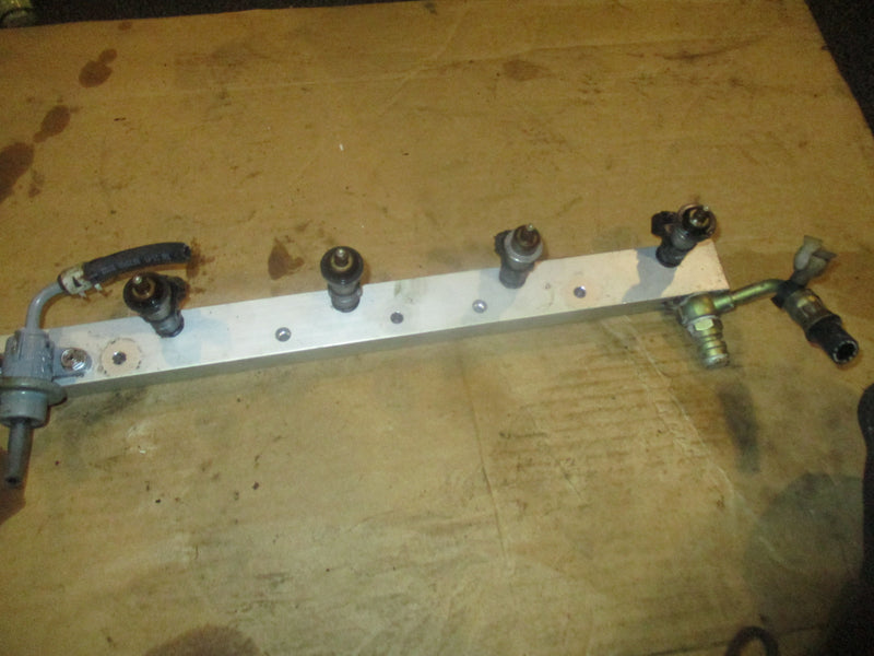 Honda BF115A 115hp 4 stroke outboard fuel rail and injector set (16406-ZW5-000)
