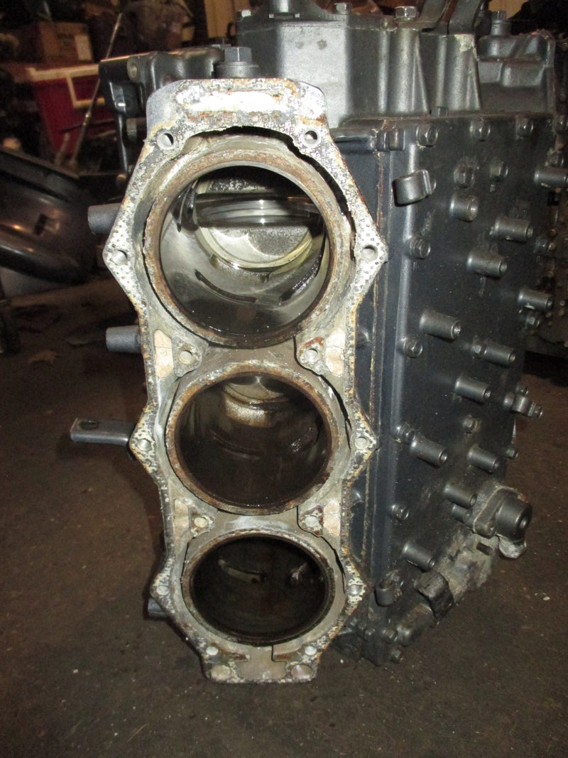 Yamaha 200hp OX66 2 stroke outboard crankcase block 64E-00