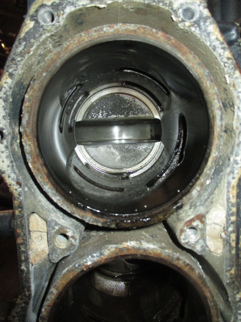 Yamaha 200hp OX66 2 stroke outboard crankcase block 64E-00