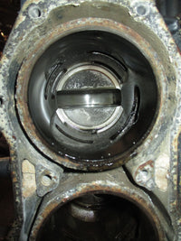 Load image into Gallery viewer, Yamaha 200hp OX66 2 stroke outboard crankcase block 64E-00
